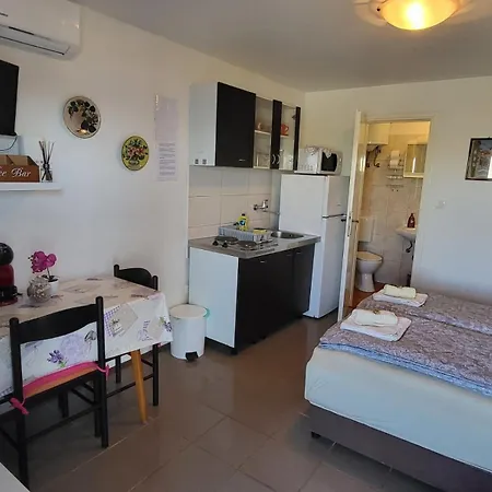 Apartmani Silvana&Vera Senj  Exterior photo