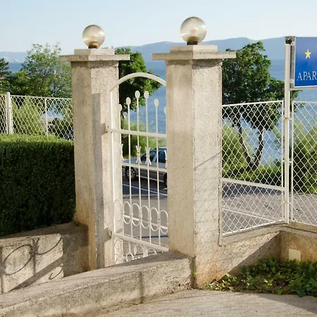 Apartmani Silvana Senj  Exterior photo